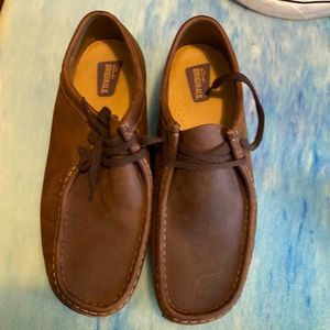 Clarks shoes  barely wore. Great used condition. Brown